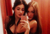 3 copines font un selfie en lingerie sexy